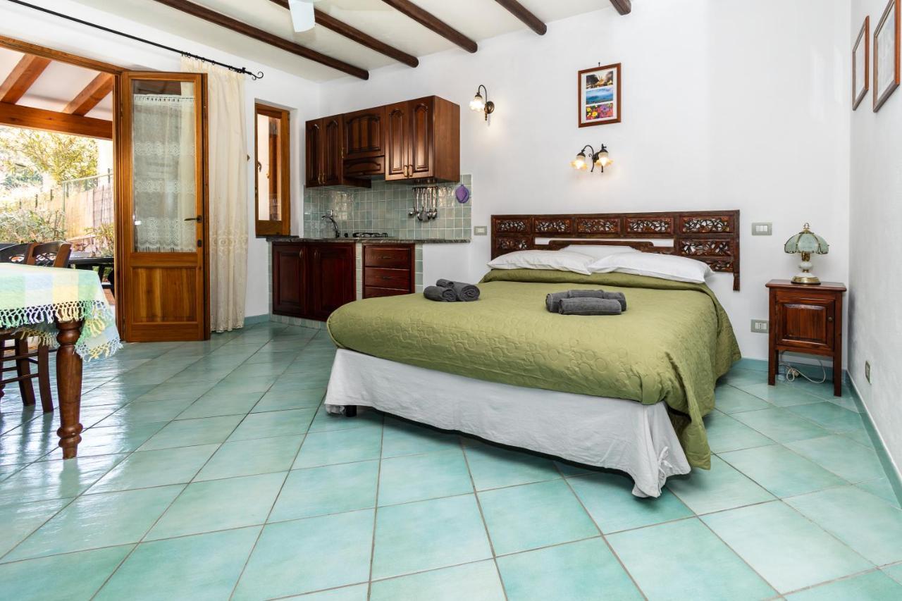 Lauricella Bed And Breakfast Lipari  Exteriör bild